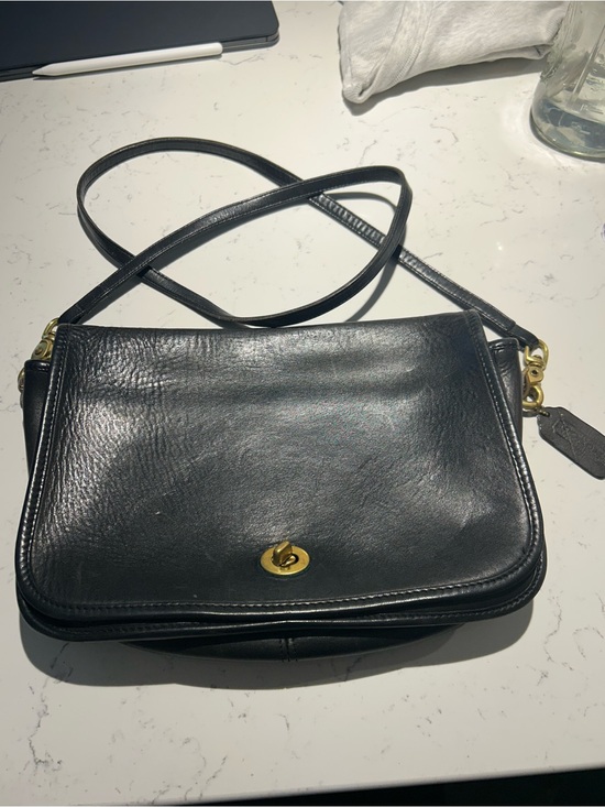 Coach Handbags - Vintage Coach Black Leather Crossbody with Gold Hardware